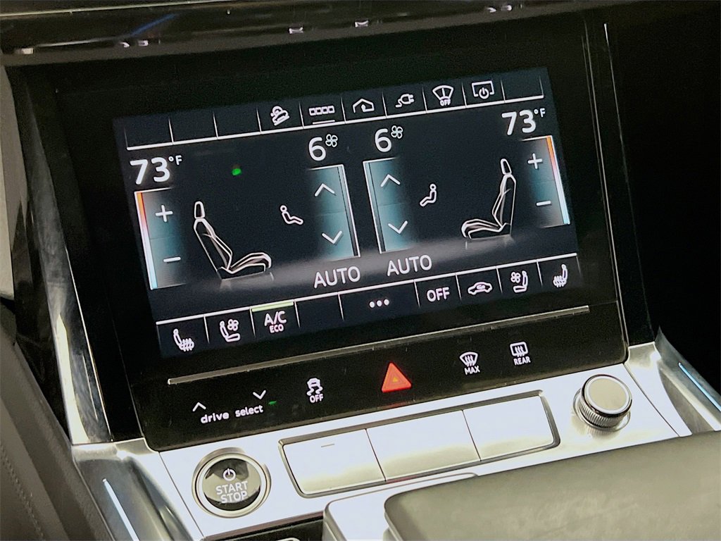 Certified 2022 Audi e-tron Prestige w/ Prestige Package image 18