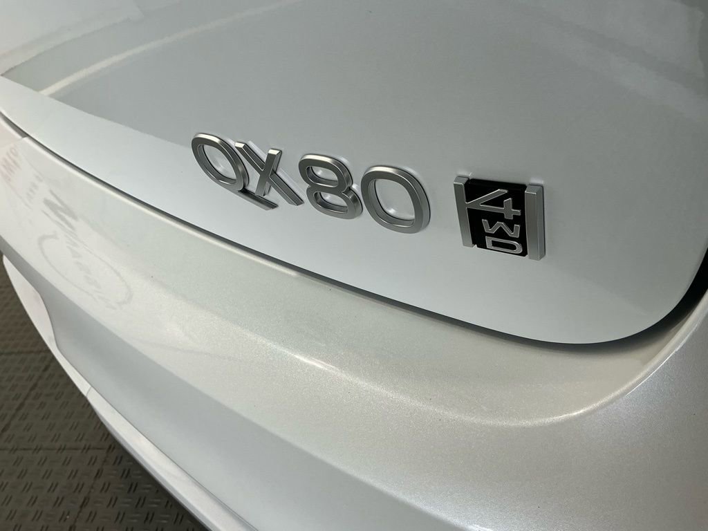 Used 2025 INFINITI QX80 Sensory image 6