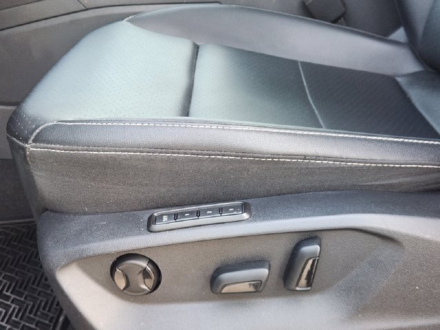 Used 2021 Volkswagen Atlas SEL w/ MDO Package (Bench Seat) FWD image 21