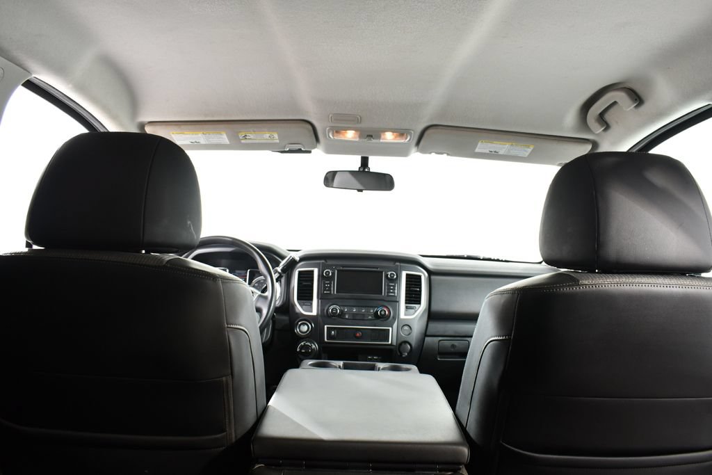 Used 2019 Nissan Titan S AWD/4WD image 17