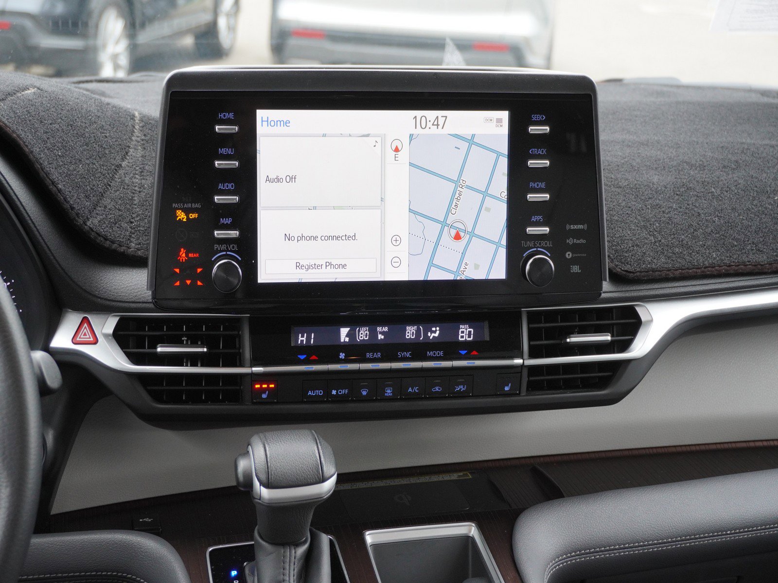 Used 2022 Toyota Sienna XLE image 17