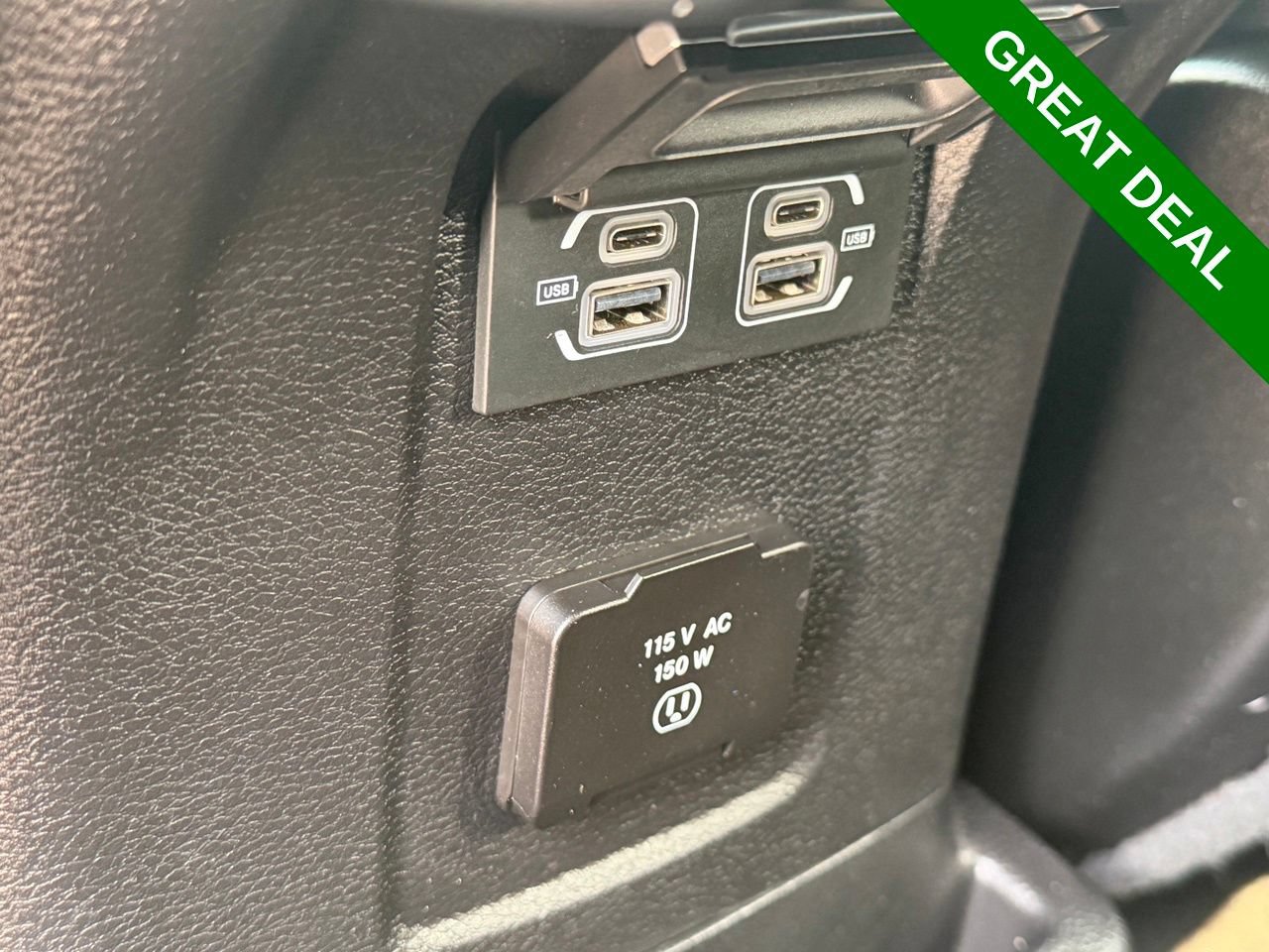 Used 2025 Jeep Wrangler Unlimited Sahara w/ Safety Group AWD/4WD image 35