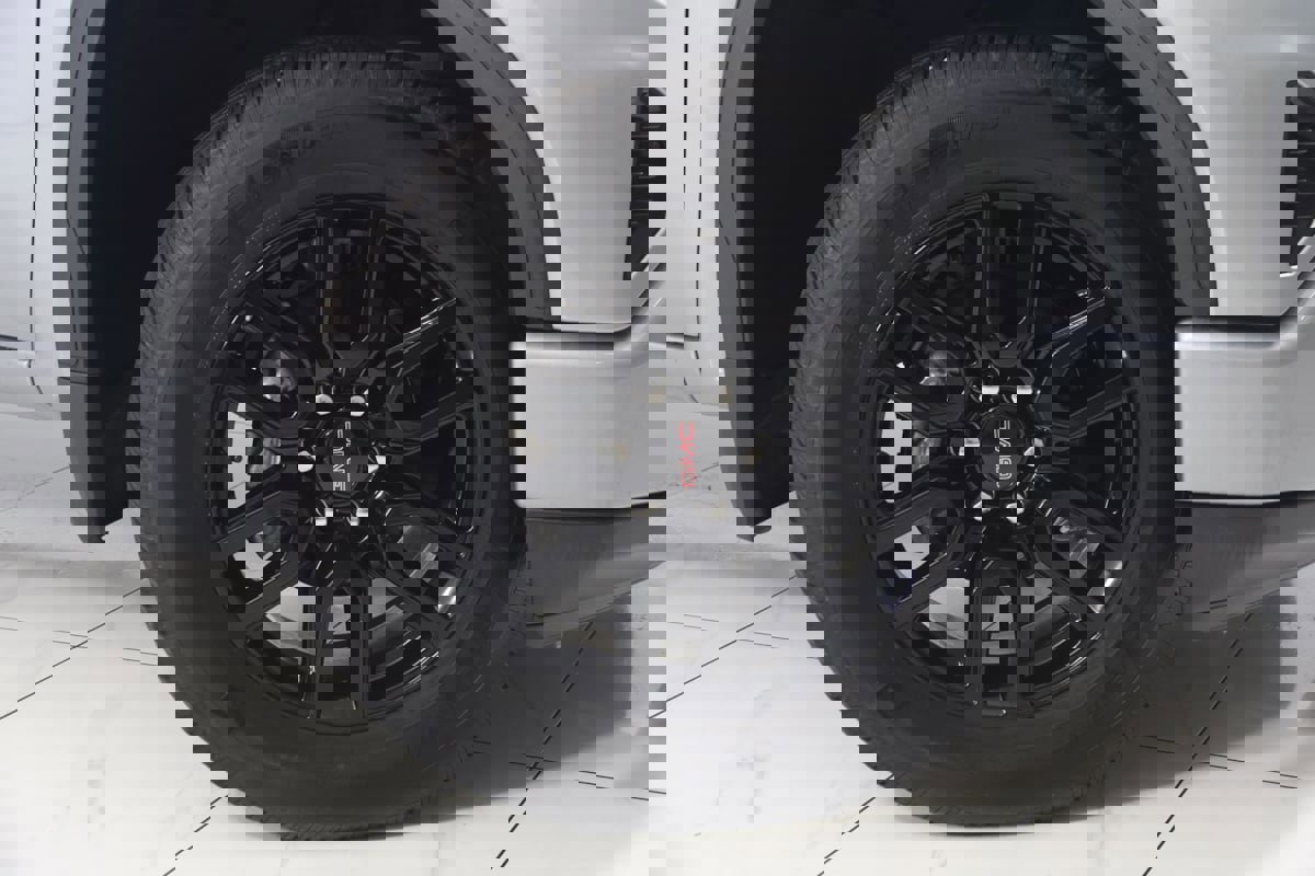 Used 2024 GMC Sierra 1500 Elevation image 14