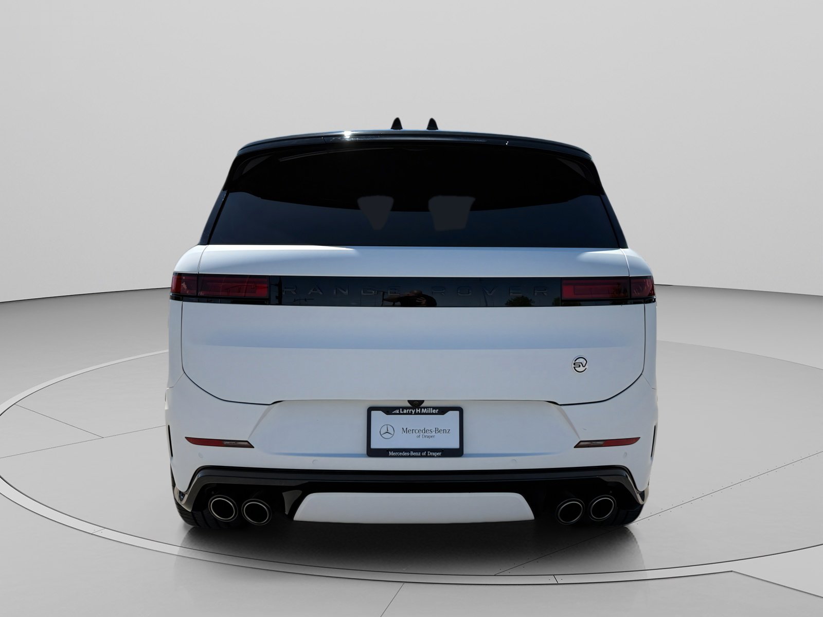 Used 2024 Land Rover Range Rover Sport AWD/4WD image 4