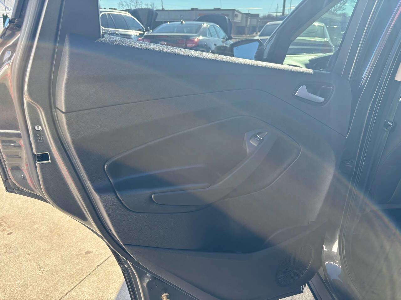 Used 2019 Ford Escape SE image 34