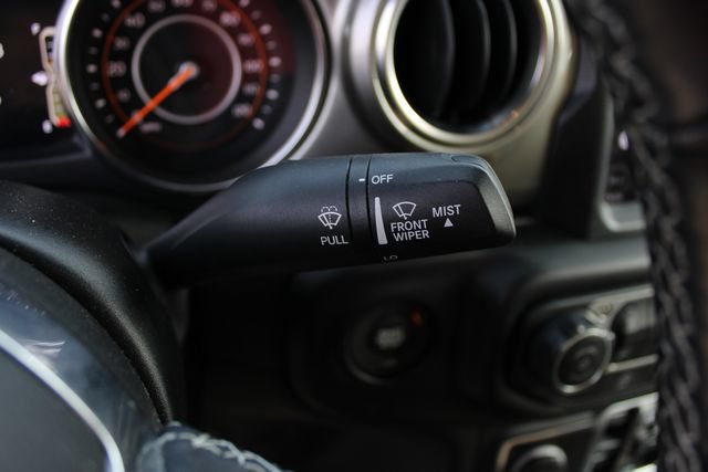 Used 2020 Jeep Wrangler Unlimited Sahara AWD/4WD image 9