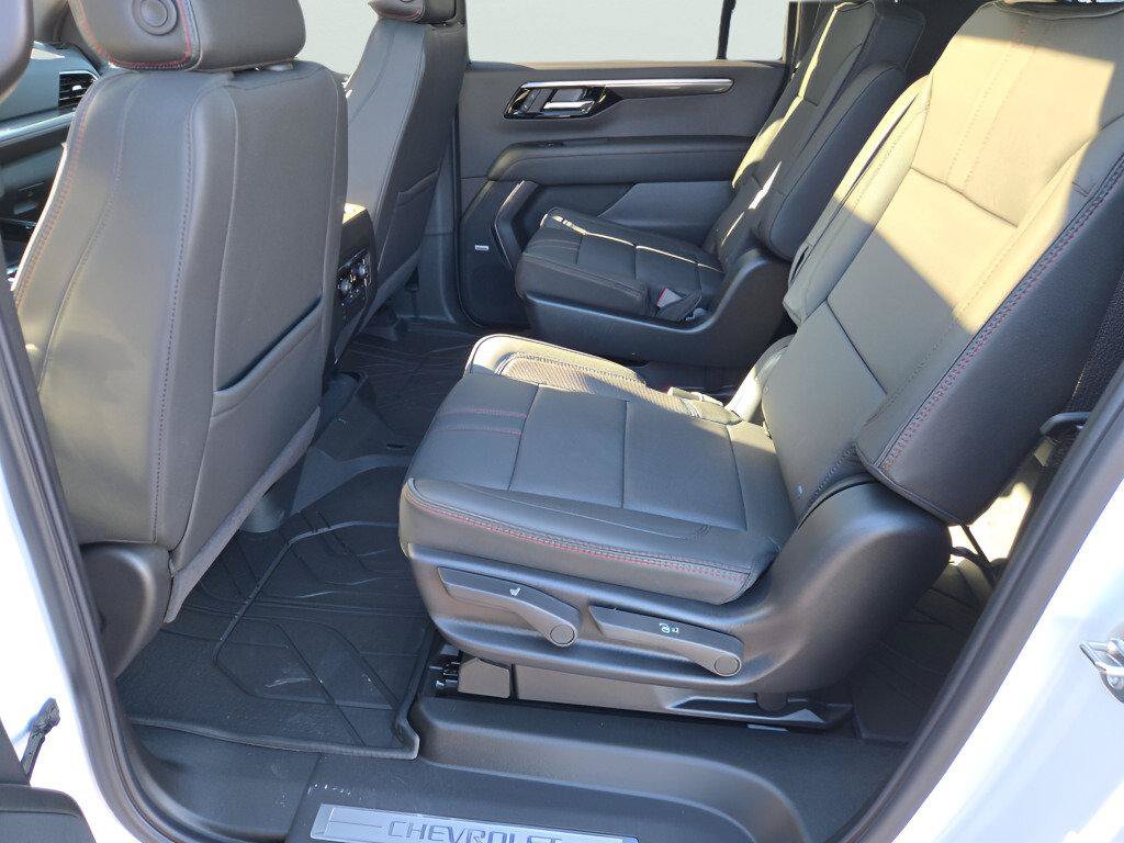 New 2026 Chevrolet Suburban RST w/ Comfort Package AWD/4WD image 23