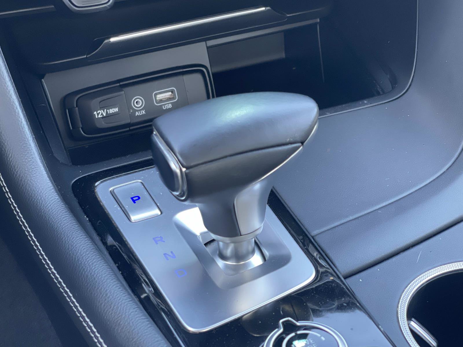 Used 2019 Genesis G70 2.0T Advanced RWD image 12