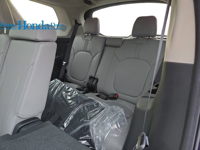New 2025 Honda Pilot Touring image 16