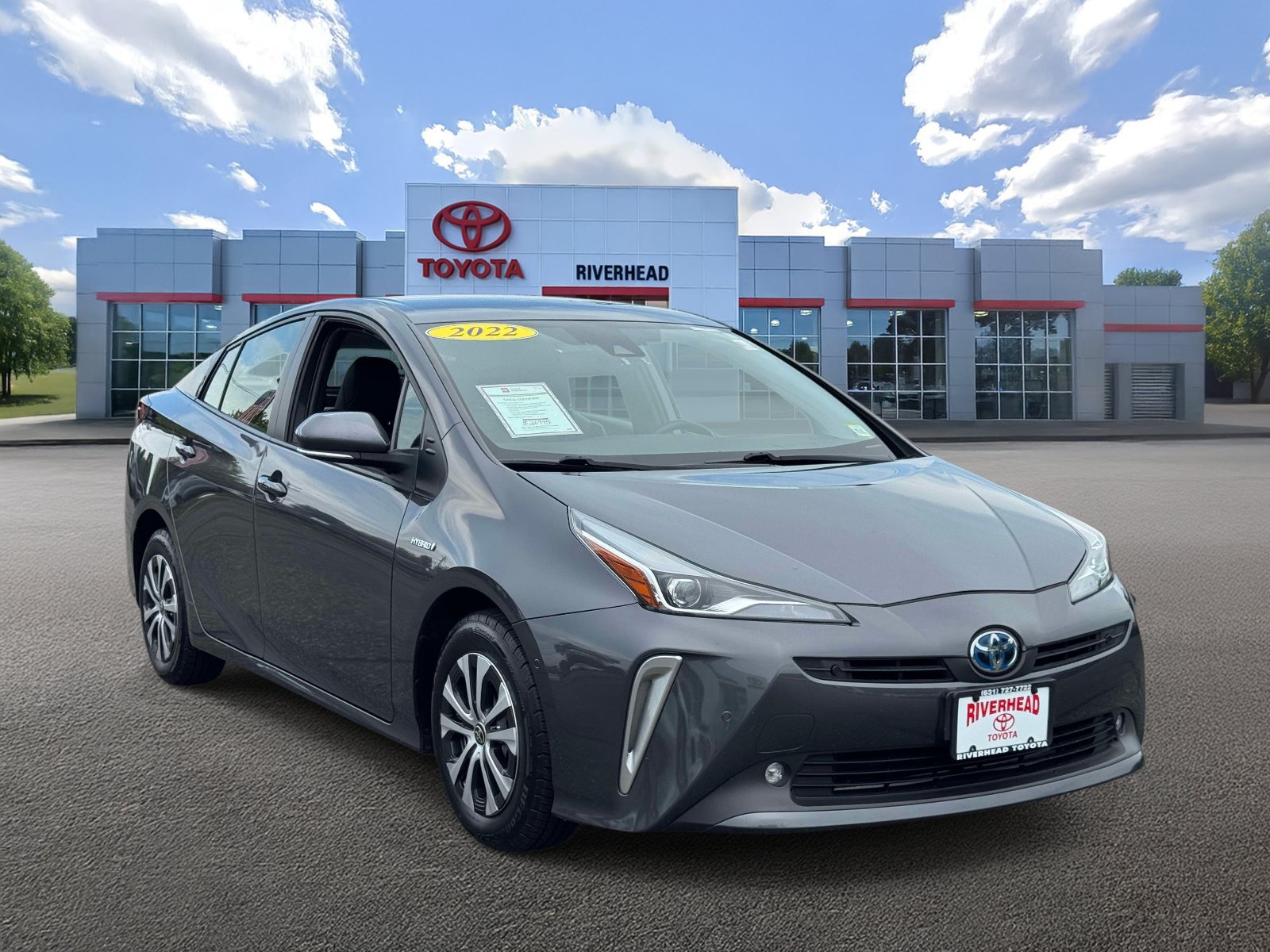 Certified 2022 Toyota Prius XLE AWD/4WD image 2