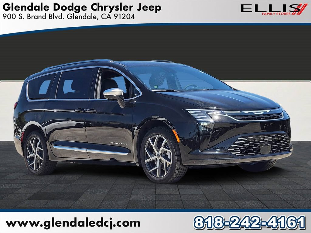New 2027 Chrysler Pacifica Pinnacle w/ Theater Group