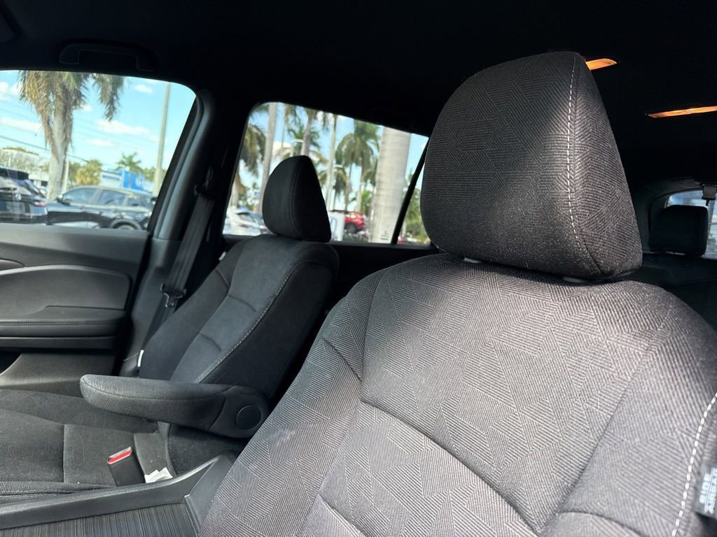 Used 2022 Honda Pilot Sport image 17