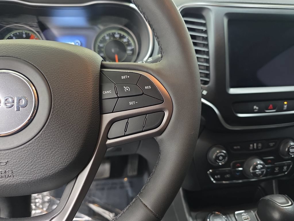 Used 2022 Jeep Cherokee Latitude Lux AWD/4WD image 18