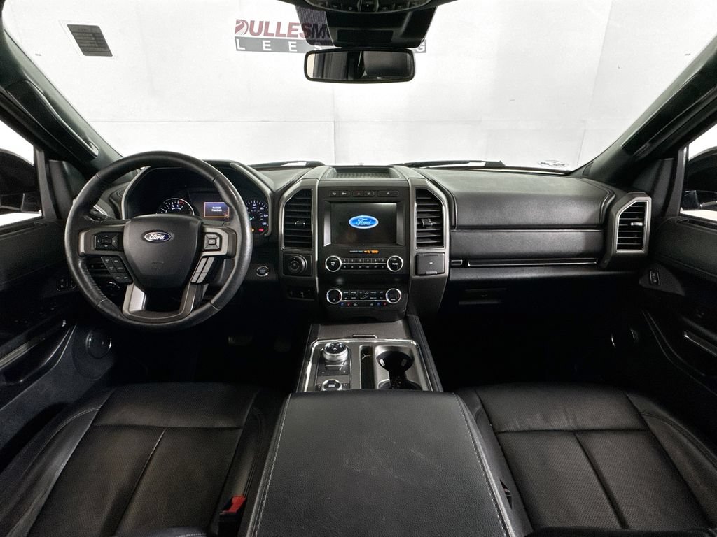 Used 2020 Ford Expedition XLT w/ Equipment Group 202A AWD/4WD image 31