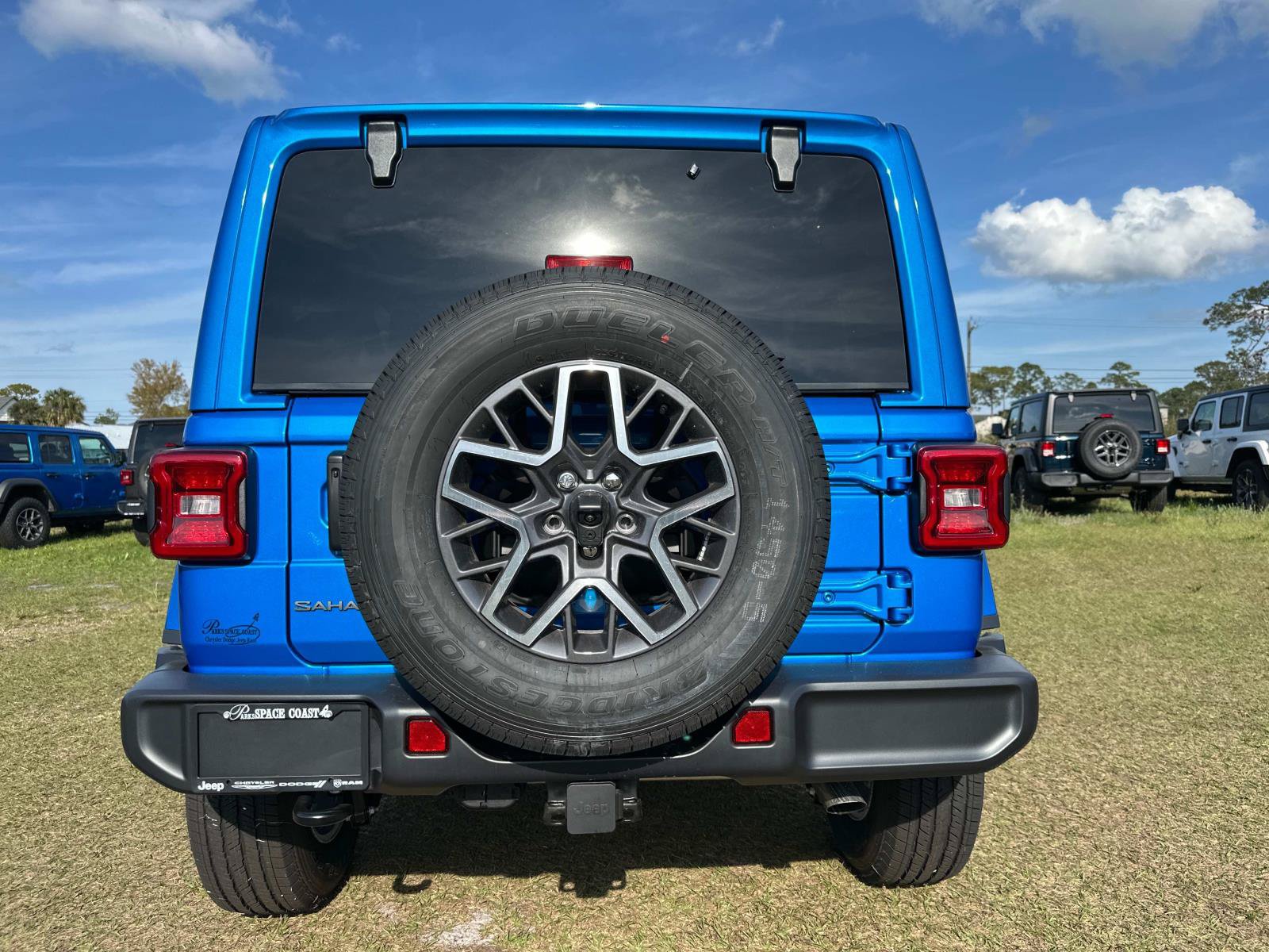 New 2025 Jeep Wrangler Unlimited Sahara AWD/4WD image 4
