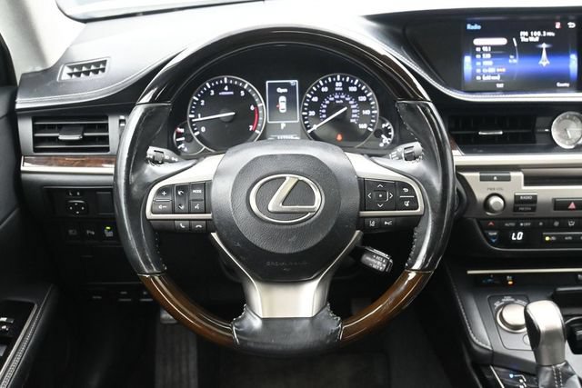 Used 2016 Lexus ES 350 w/ Premium Package w/Wood Trim FWD image 24