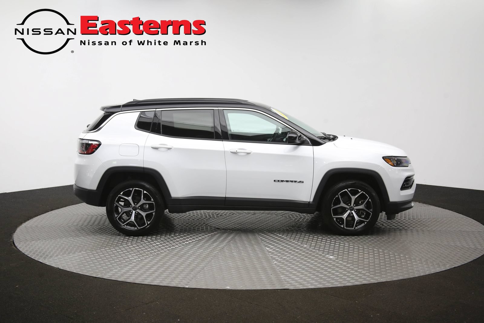 Used 2025 Jeep Compass Limited AWD/4WD image 43