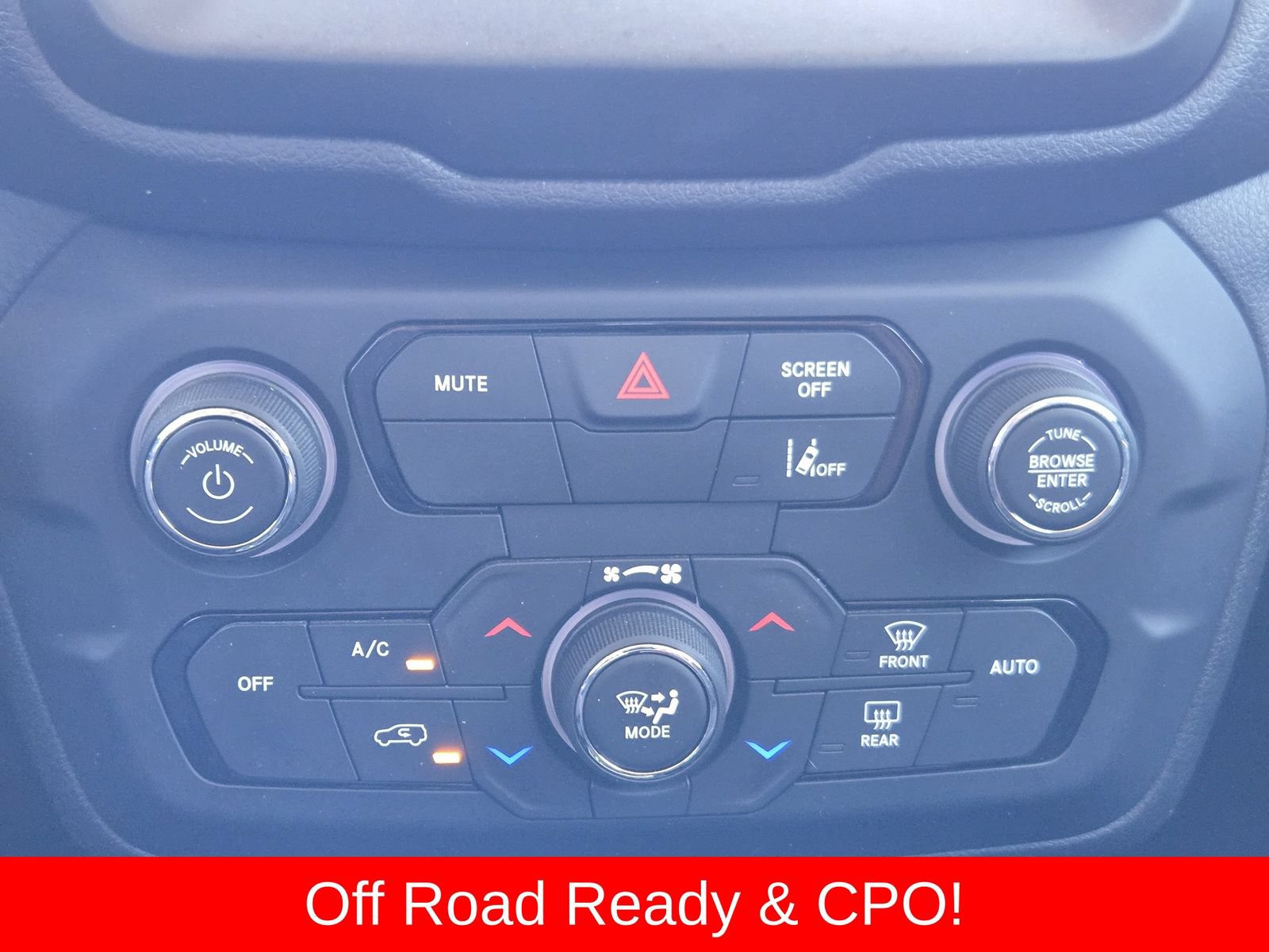 Used 2023 Jeep Renegade Trailhawk AWD/4WD image 22