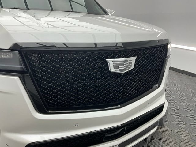Used 2024 Cadillac Escalade V w/ LPO, ONYX Package AWD/4WD image 30