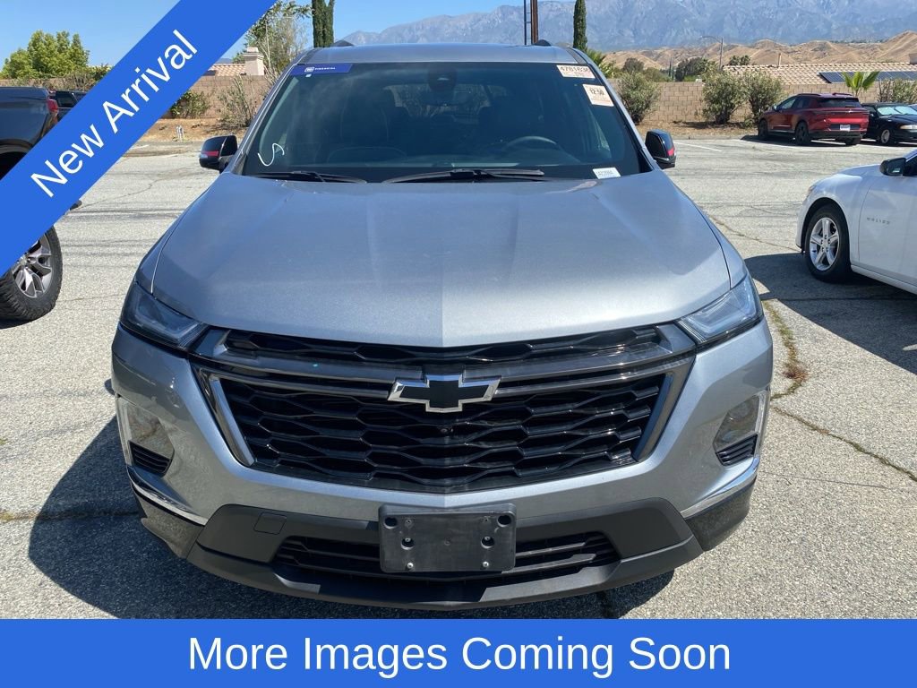 Used 2023 Chevrolet Traverse Premier w/ Redline Edition FWD image 2