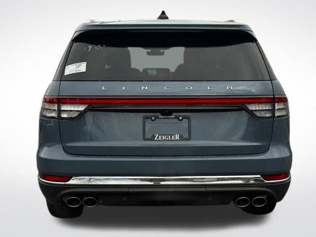 New 2026 Lincoln Aviator Reserve image 7