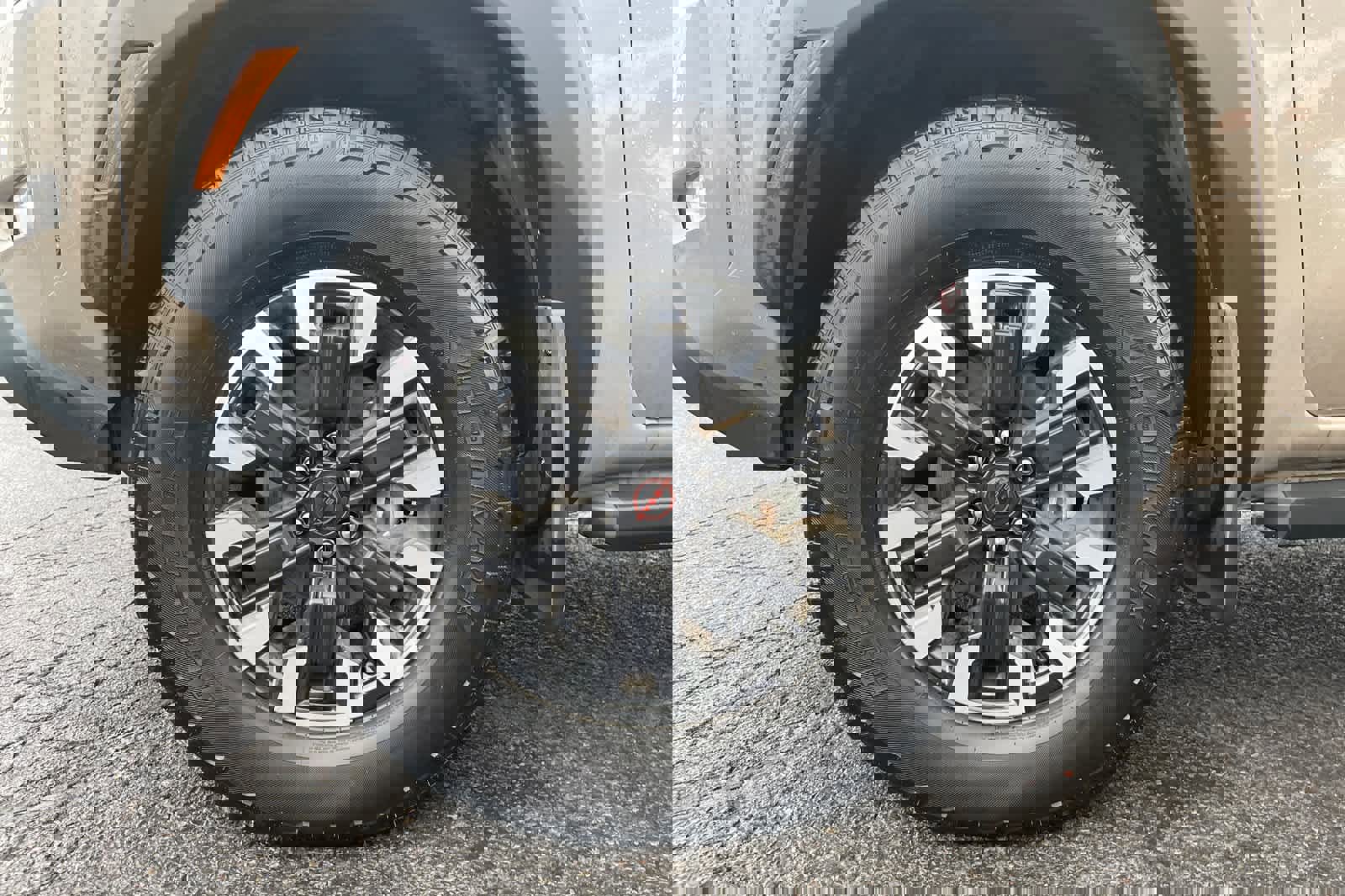 Used 2023 Nissan Frontier PRO-4X w/ Pro Convenience Package image 11