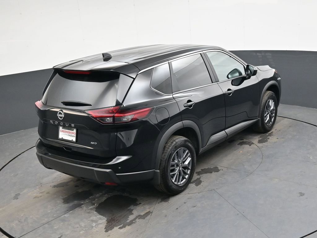 Used 2024 Nissan Rogue S image 26