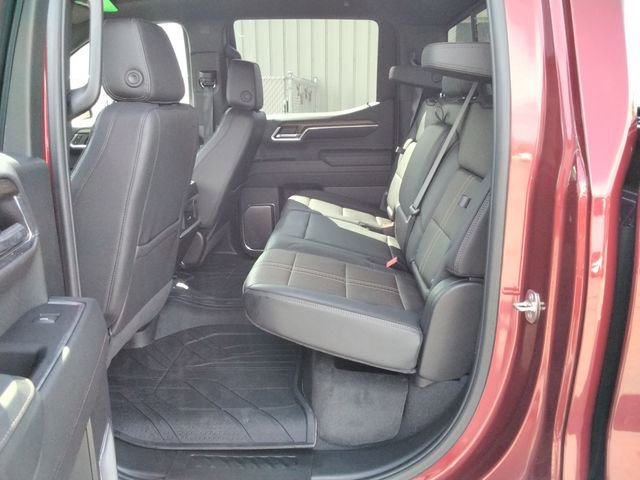 Used 2024 Chevrolet Silverado 1500 High Country w/ Technology Package AWD/4WD image 10