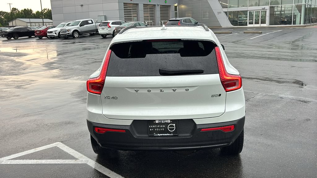 Certified 2024 Volvo XC40 B5 Plus w/ Protection Package Premier AWD/4WD image 30