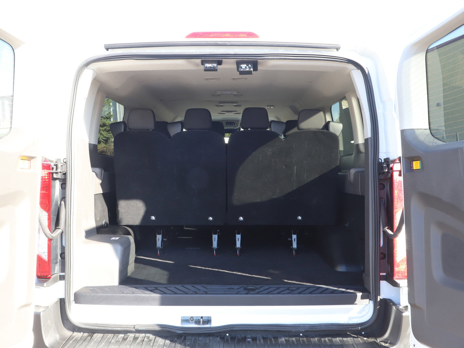 Used 2024 Ford Transit 350 XLT RWD image 18