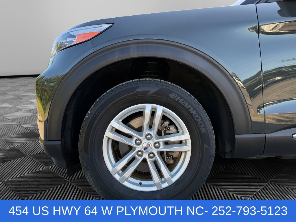 Used 2023 Ford Explorer XLT w/ Equipment Group 202A AWD/4WD image 14