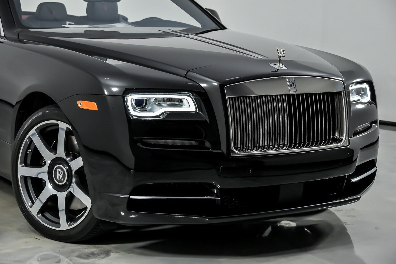 Used 2017 Rolls-Royce Dawn RWD image 3