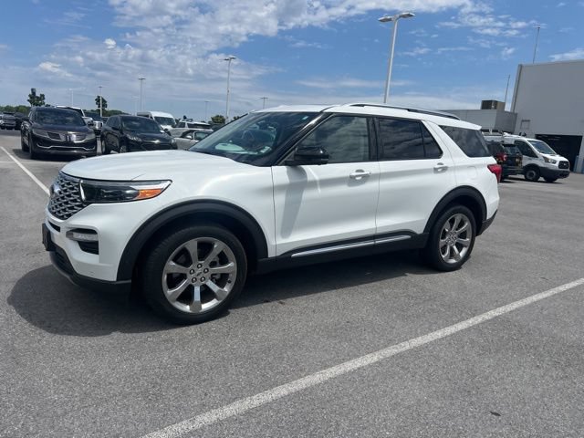 Used 2020 Ford Explorer Platinum AWD/4WD image 2