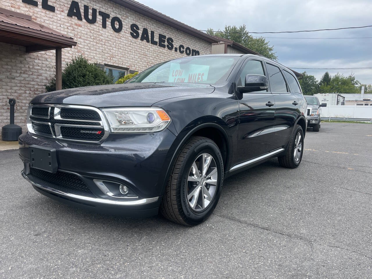 Used 2016 Dodge Durango Limited w/ Nav & Power Liftgate Group AWD/4WD image 2