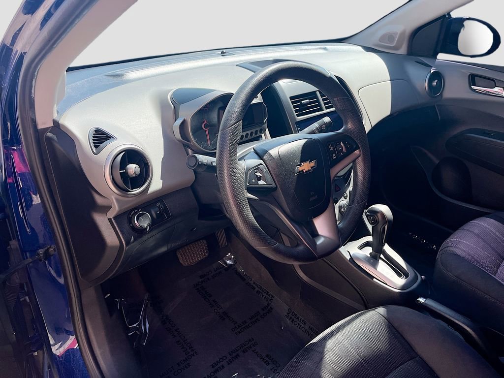 Used 2014 Chevrolet Sonic LT FWD image 9