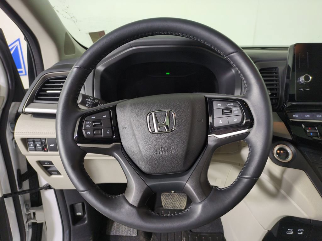 Certified 2025 Honda Odyssey EX-L image 18