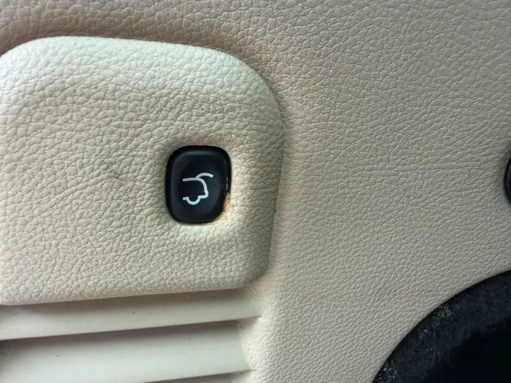 Used 2015 Jeep Grand Cherokee Limited AWD/4WD image 19