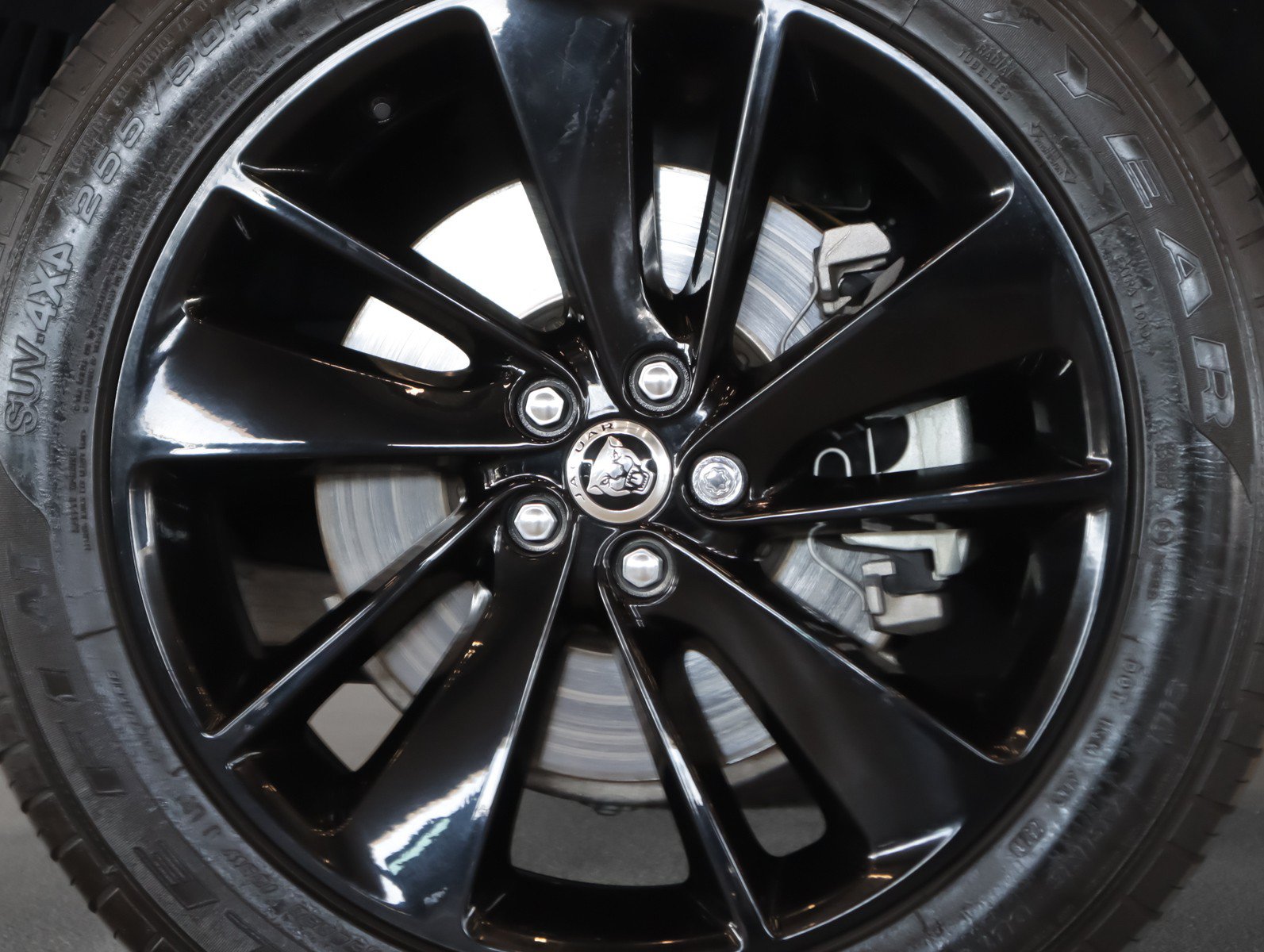Used 2024 Jaguar F-PACE R-Dynamic S AWD/4WD image 5