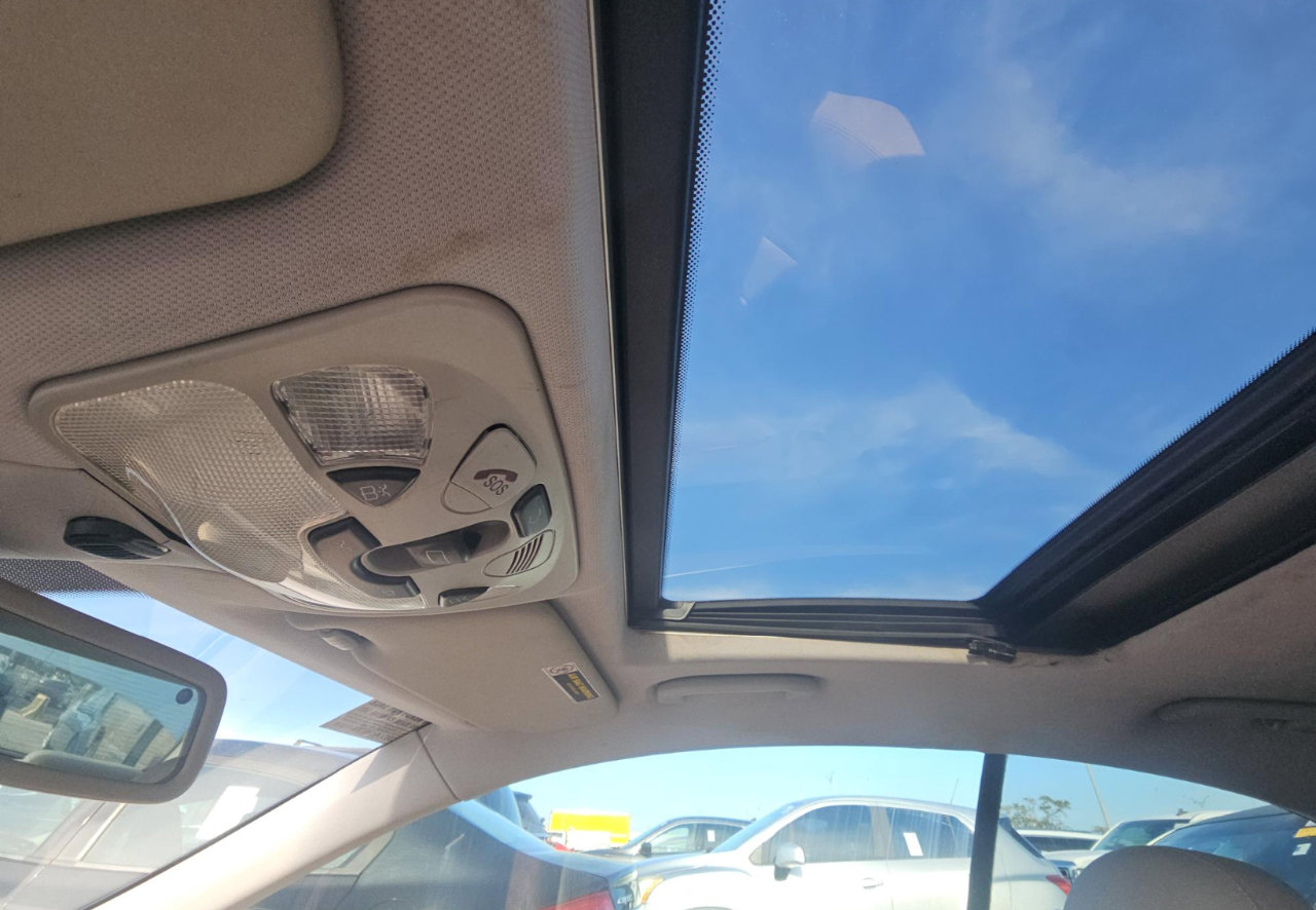 Used 2004 Mercedes-Benz CLK 320 Coupe image 12