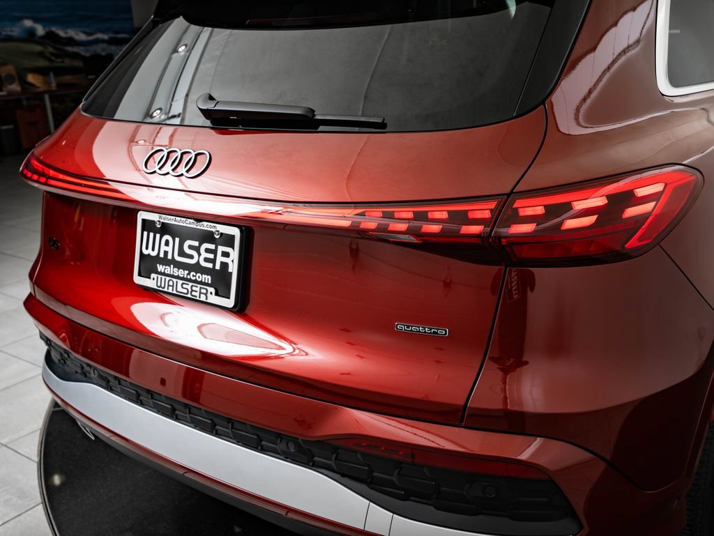 Certified 2025 Audi Q5 Premium Plus w/ Premium Plus AWD/4WD image 9
