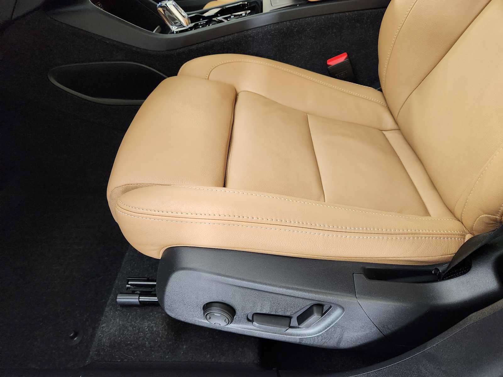Used 2021 Volvo XC40 T5 Inscription w/ Protection Package Premier AWD/4WD image 23