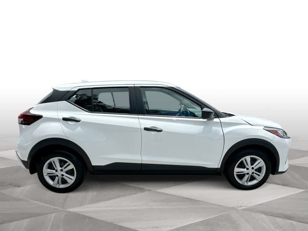 Used 2024 Nissan Kicks S FWD image 9