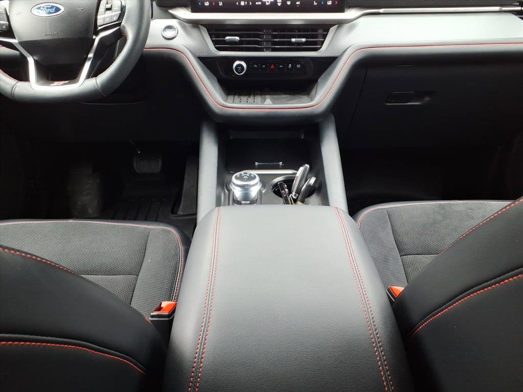 Used 2025 Ford Explorer ST AWD/4WD image 18