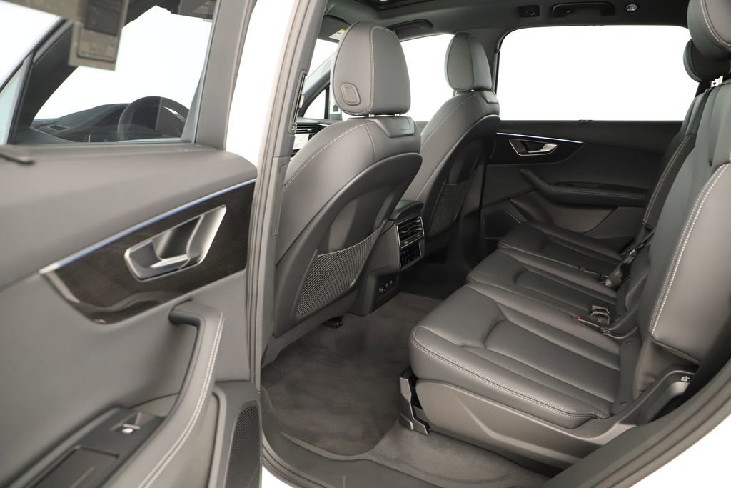 New 2026 Audi Q7 2.0T Premium Plus AWD/4WD image 32