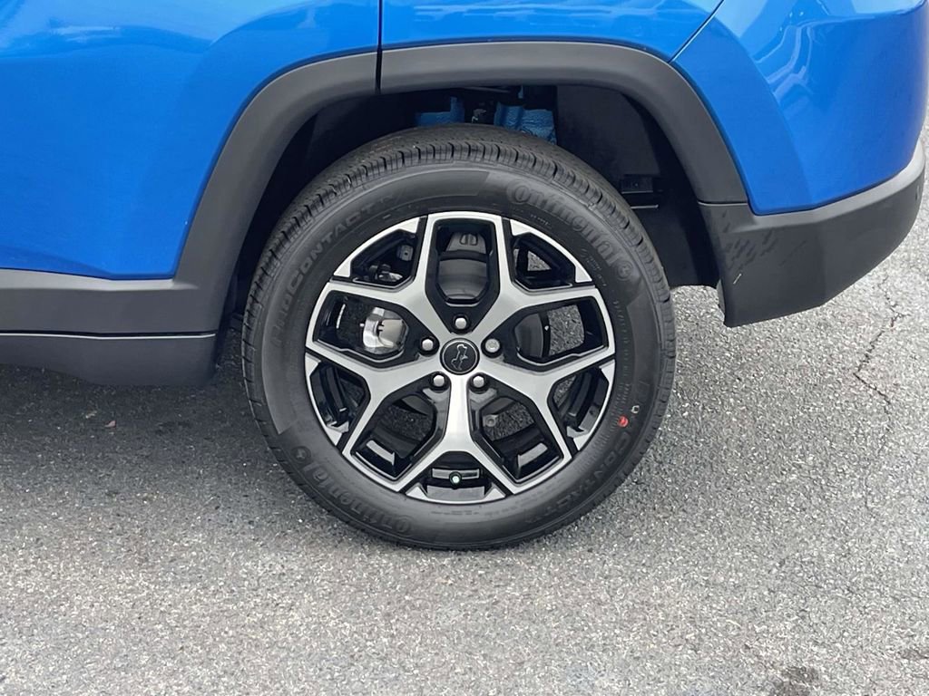 New 2026 Jeep Compass Limited image 11