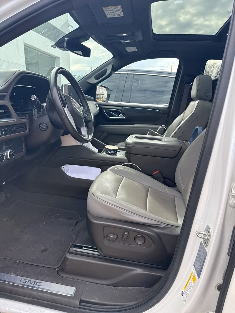 Used 2022 GMC Yukon SLT w/ SLT Luxury Package image 7