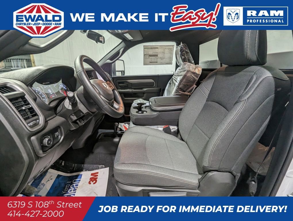 New 2024 RAM 2500 Tradesman w/ Chrome Appearance Group AWD/4WD image 11