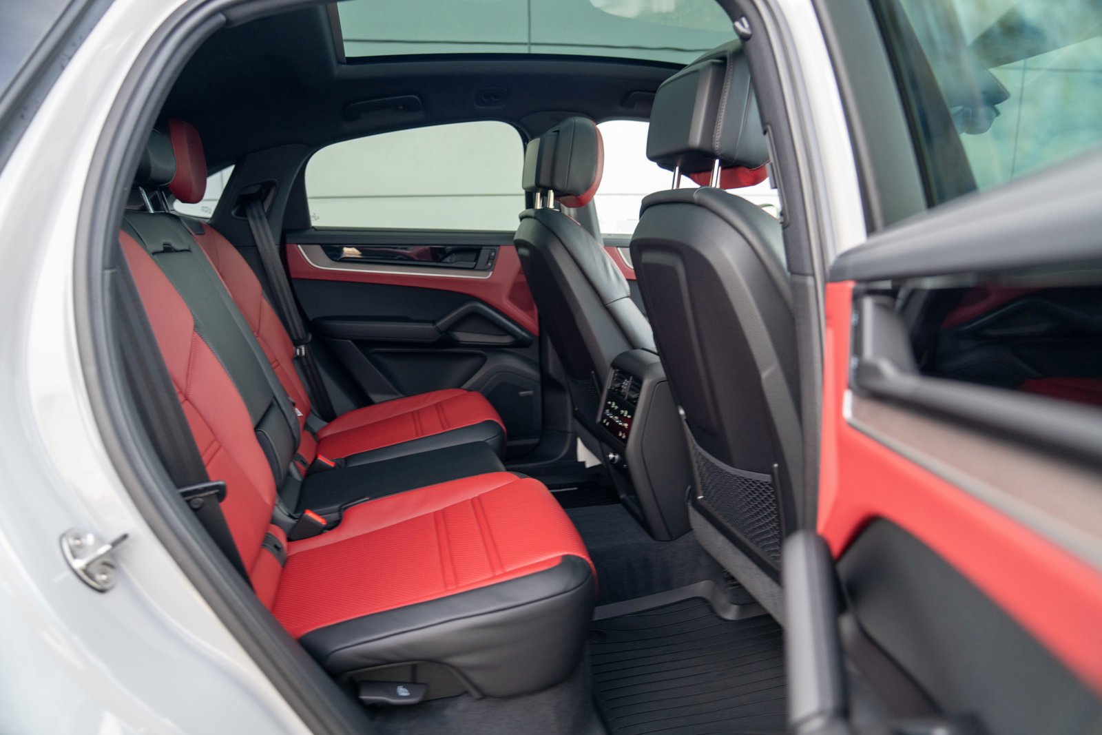New 2026 Porsche Cayenne S AWD/4WD image 25