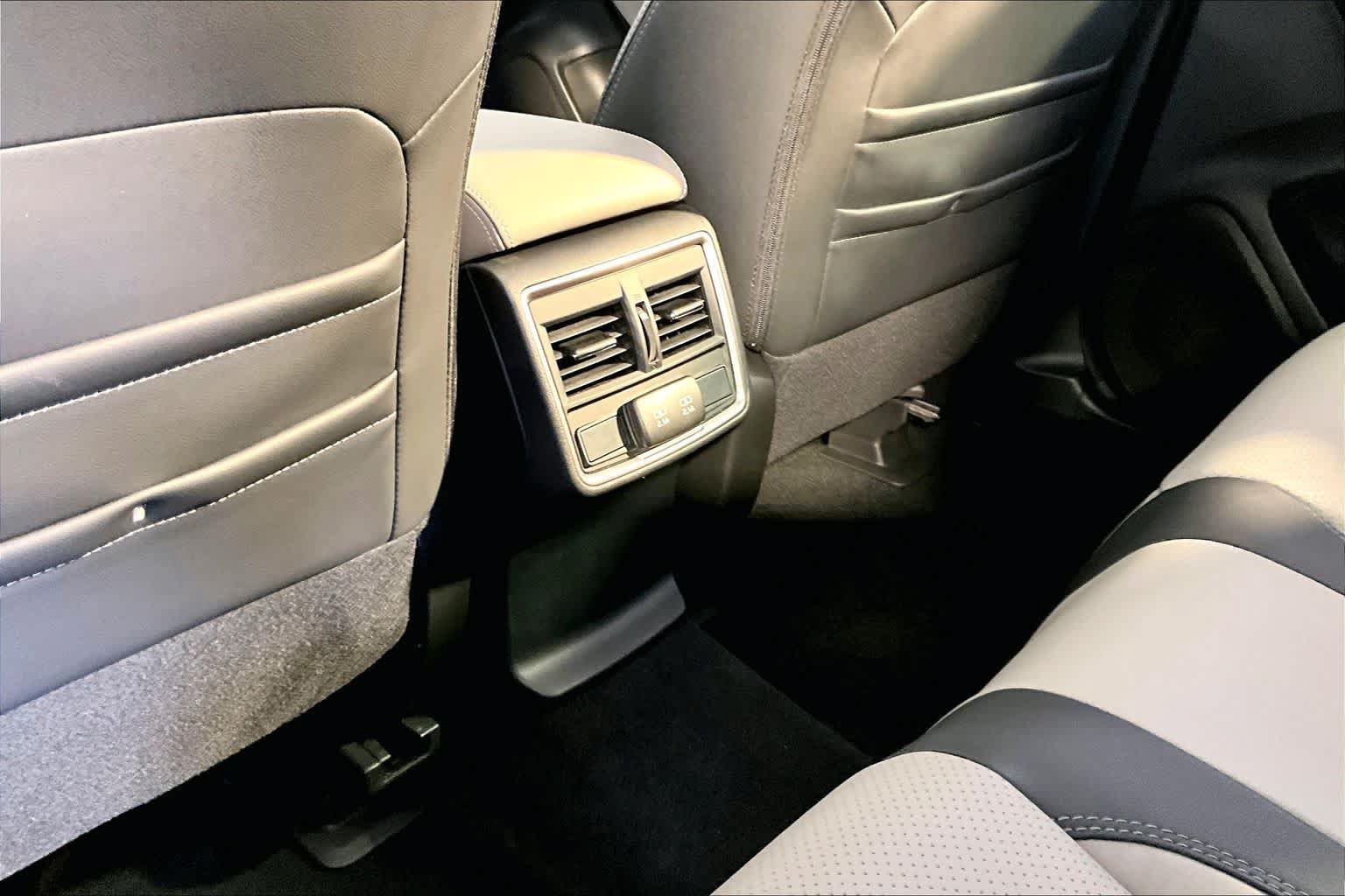 Used 2021 Subaru Forester Limited AWD/4WD image 35