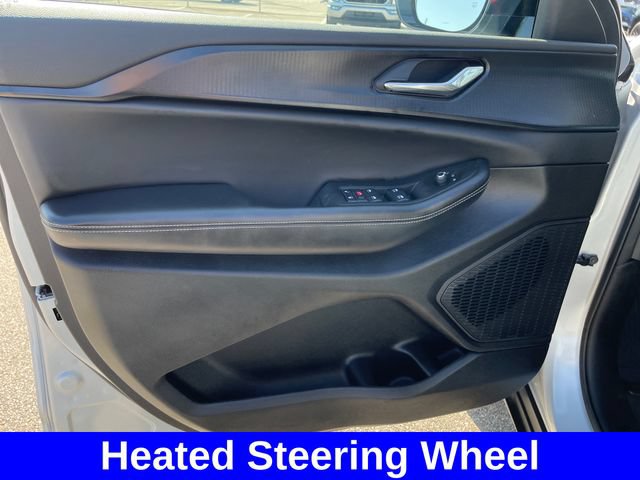 Used 2025 Jeep Grand Cherokee Altitude AWD/4WD image 10
